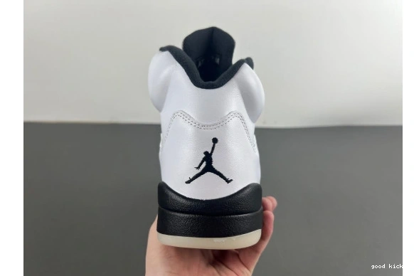 Retro DD0587-110 Jordan DD0587-110 and "White Black"  5  0518